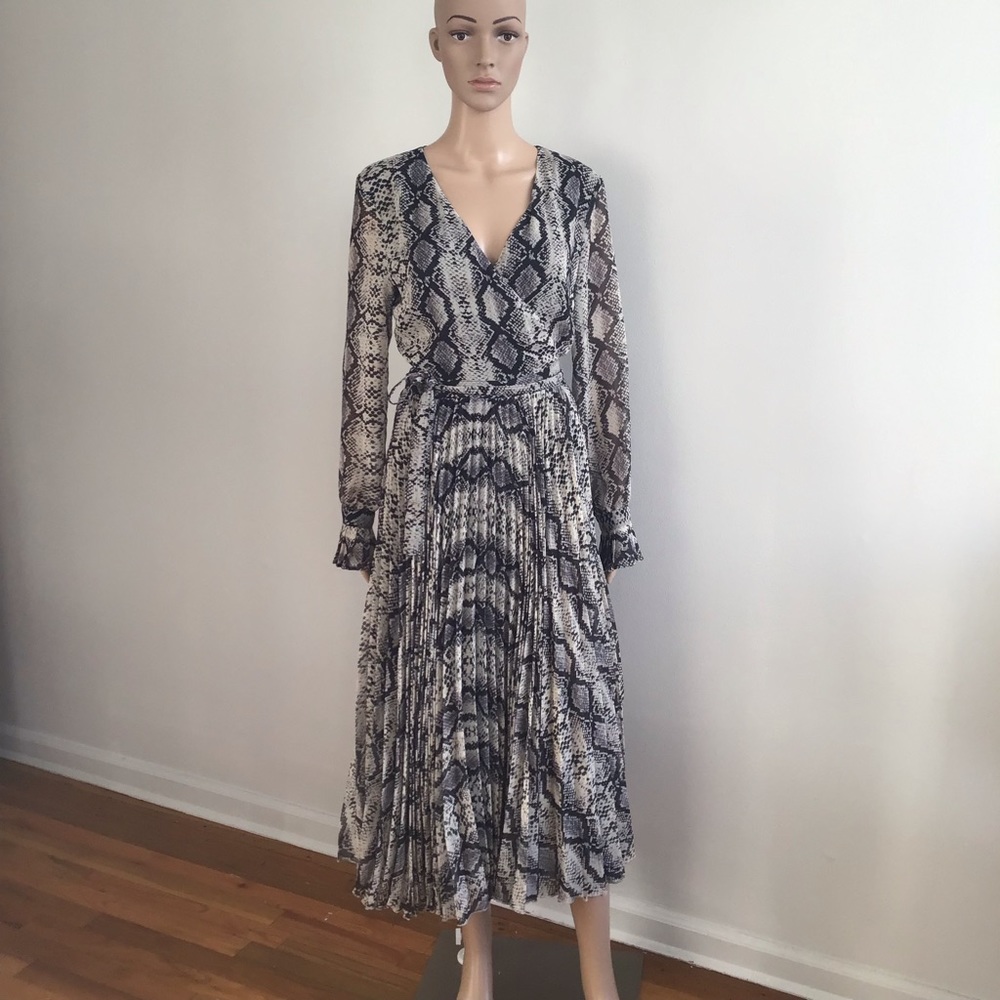 RESERVED .H&M TREND Conscious Midi SNAKESKIN PATTERNED Wrap Pleated Dress Size 8 - Picture 7 of 13